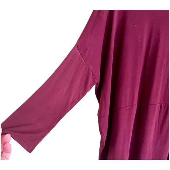 ZARA, OVERSIZED TOP. ROUND NECK, 3/4 LENGTH SLEEVES. IN MAROON COLOR. SIZE L. - Picture 6 of 6